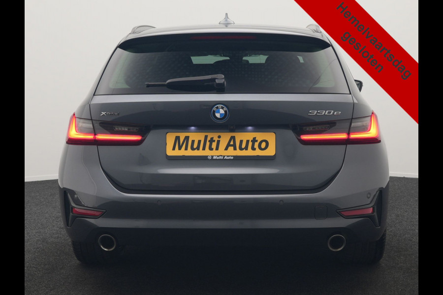 BMW 3 Serie Touring 330e xDrive 292pk Dealer O.H. PHEV | Cruise Control | Camera | Lederen Sportstoelen Verwarmd | Apple Carplay | Blis | Park Assistant | Navigatie | DAB | Virtual | 18''L.M. | Plug In Hybrid |