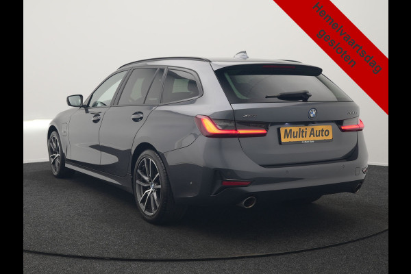 BMW 3 Serie Touring 330e xDrive 292pk Dealer O.H. PHEV | Cruise Control | Camera | Lederen Sportstoelen Verwarmd | Apple Carplay | Blis | Park Assistant | Navigatie | DAB | Virtual | 18''L.M. | Plug In Hybrid |