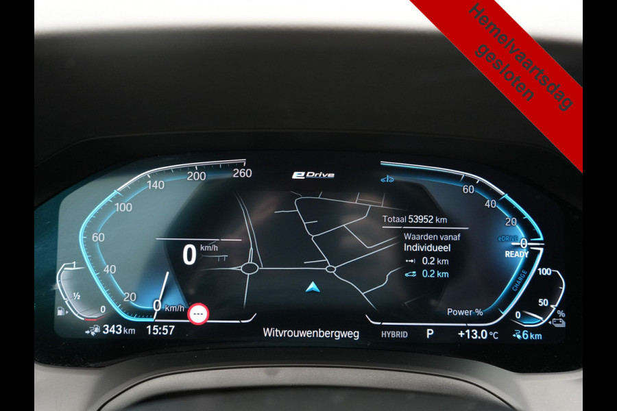 BMW 3 Serie Touring 330e xDrive 292pk Dealer O.H. PHEV | Cruise Control | Camera | Lederen Sportstoelen Verwarmd | Apple Carplay | Blis | Park Assistant | Navigatie | DAB | Virtual | 18''L.M. | Plug In Hybrid |