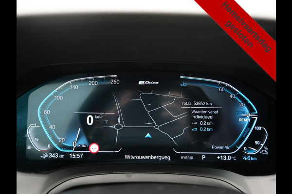 BMW 3 Serie Touring 330e xDrive 292pk Dealer O.H. PHEV | Cruise Control | Camera | Lederen Sportstoelen Verwarmd | Apple Carplay | Blis | Park Assistant | Navigatie | DAB | Virtual | 18''L.M. | Plug In Hybrid |