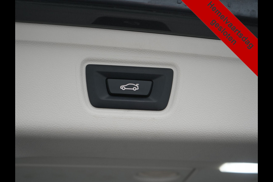 BMW 3 Serie Touring 330e xDrive 292pk Dealer O.H. PHEV | Cruise Control | Camera | Lederen Sportstoelen Verwarmd | Apple Carplay | Blis | Park Assistant | Navigatie | DAB | Virtual | 18''L.M. | Plug In Hybrid |