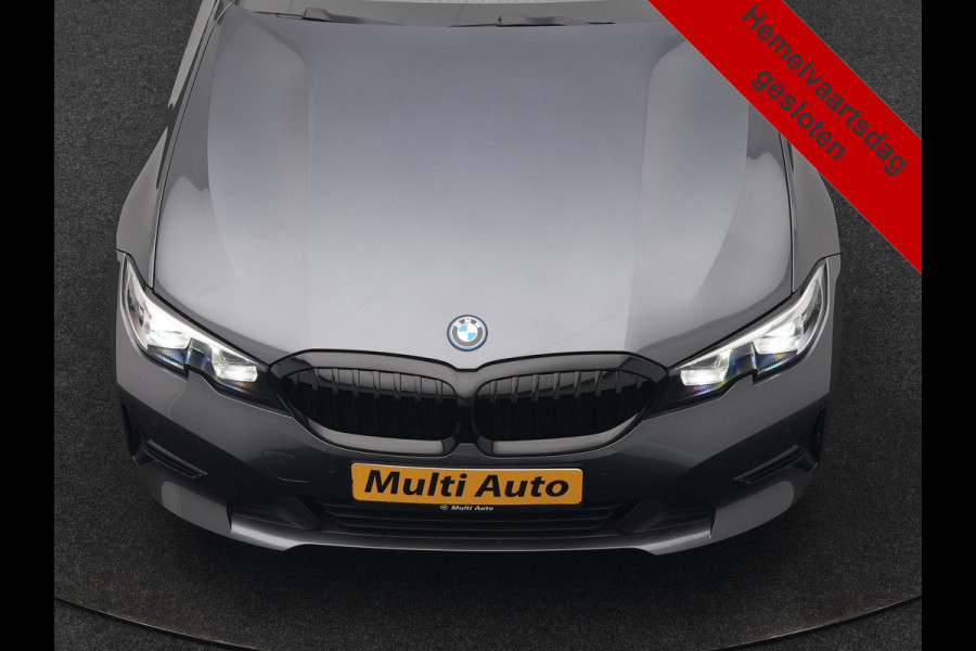 BMW 3 Serie Touring 330e xDrive 292pk Dealer O.H. PHEV | Cruise Control | Camera | Lederen Sportstoelen Verwarmd | Apple Carplay | Blis | Park Assistant | Navigatie | DAB | Virtual | 18''L.M. | Plug In Hybrid |