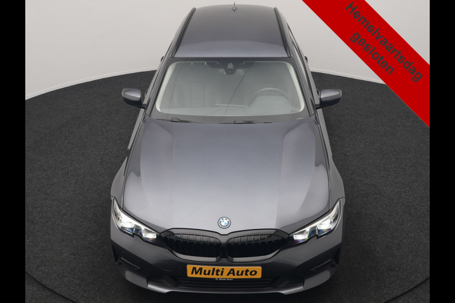 BMW 3 Serie Touring 330e xDrive 292pk Dealer O.H. PHEV | Cruise Control | Camera | Lederen Sportstoelen Verwarmd | Apple Carplay | Blis | Park Assistant | Navigatie | DAB | Virtual | 18''L.M. | Plug In Hybrid |