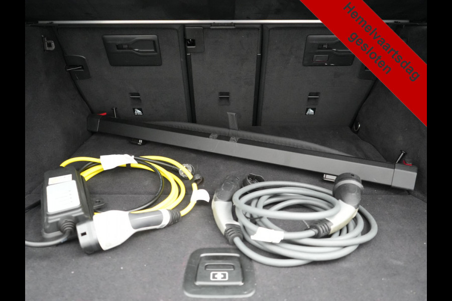 BMW 3 Serie Touring 330e xDrive 292pk Dealer O.H. PHEV | Cruise Control | Camera | Lederen Sportstoelen Verwarmd | Apple Carplay | Blis | Park Assistant | Navigatie | DAB | Virtual | 18''L.M. | Plug In Hybrid |