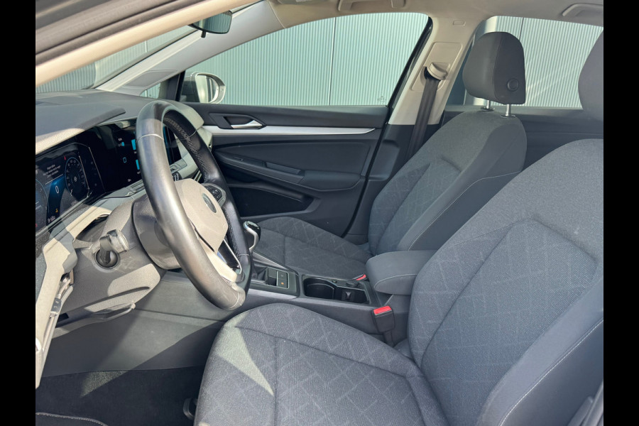 Volkswagen Golf 1.0 TSI Life * Carplay * Parkeersensoren * Adaptieve Cruise Control *