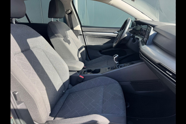 Volkswagen Golf 1.0 TSI Life * Carplay * Parkeersensoren * Adaptieve Cruise Control *