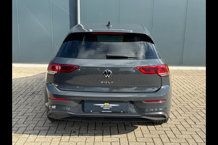 Volkswagen Golf 1.0 TSI Life * Carplay * Parkeersensoren * Adaptieve Cruise Control *