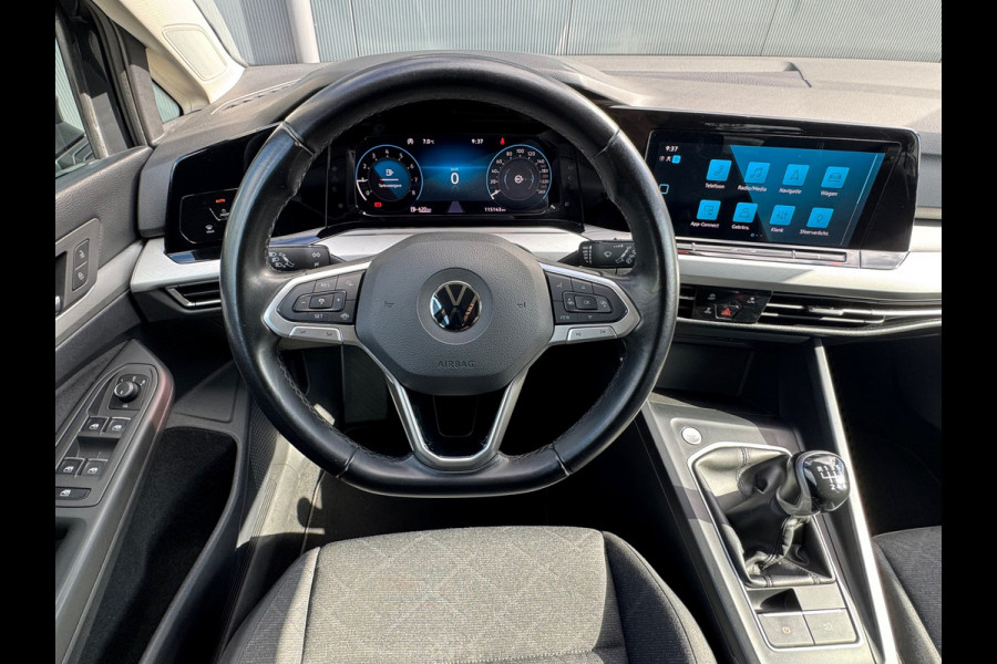 Volkswagen Golf 1.0 TSI Life * Carplay * Parkeersensoren * Adaptieve Cruise Control *