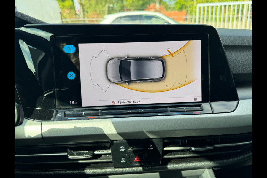 Volkswagen Golf 1.0 TSI Life * Carplay * Parkeersensoren * Adaptieve Cruise Control *