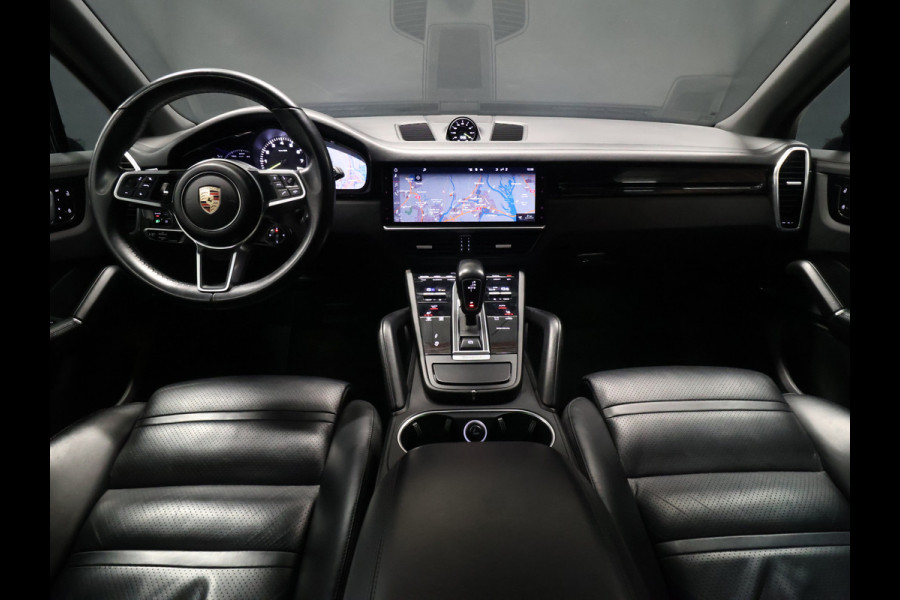 Porsche Cayenne 3.0 E-Hybrid TechArt [SCHUIFKANTELDAK, LUCHTVERING, SPORT CHRONO, APPLE CARPLAY, MEMORY SEATS, BOSE SOUND, KLEPPENSYSTEEM, SPORT DESIGN, PDLS+, STOELVERWARMING, CAMERA, CRUISE, CLIMATE, NIEUWSTAAT]