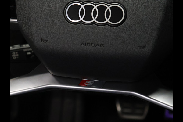 Audi Q4 e-tron 40 Launch edition S Competition 77 kWh [ADAPTIVE CRUISE, HEAD-UP DISPLAY, SONOS SOUND, MEMORY, STOELVERWARMING, APPLE CARPLAY, ELEKTRISCHE ACHTERKLEP, NIEUWSTAAT]