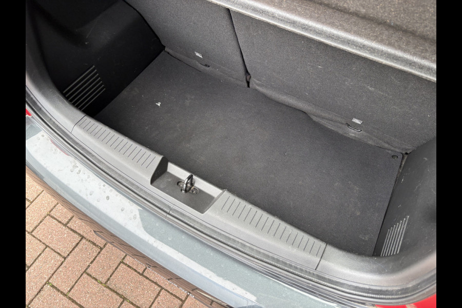 Opel KARL 1.0 75pk ecoFLEX 120 Jaar Edition AIRCO/CRUISE/MEDIA/PDC/15INCH