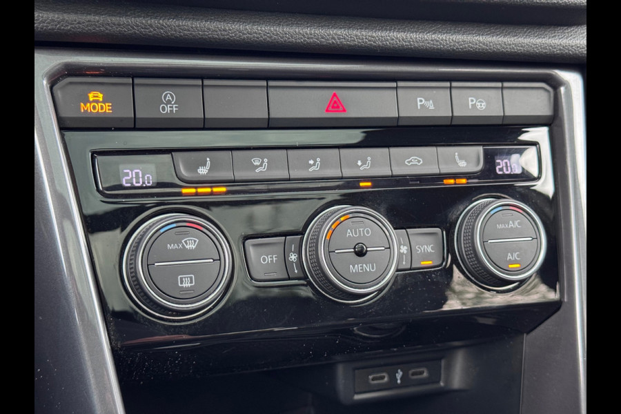 Volkswagen T-Roc 1.5 TSI 3x R-Line Pano/AppleCar/Keyless