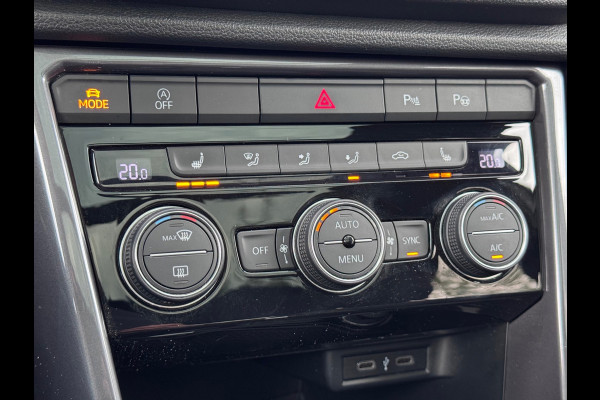 Volkswagen T-Roc 1.5 TSI 3x R-Line Pano/AppleCar/Keyless