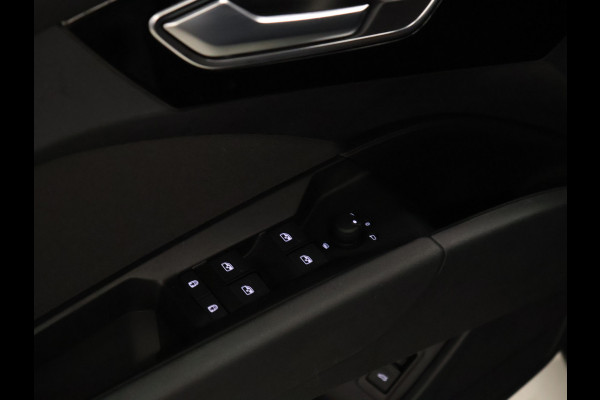 Audi Q4 Sportback e-tron 40 Sport Edition 77 kWh [APPLE CARPLAY, STOELVERWARMING, LED, CRUISE CONTROL, DIGITAL DASH, ELEKTRISCHE ACHTERKLEP, NIEUWSTAAT]