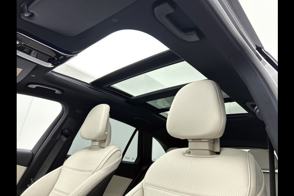 Mercedes-Benz GLC 300e 4MATIC Business Solution Luxury | Parkeerpakket met 360°-camera | Comfortpakket Plus | Trekhaak | Panoramaschuifdak | Sierdelen openporig hout aluminiumlines | DISTRONIC | 19 inch vijf-dubbelspaaks velgen |
