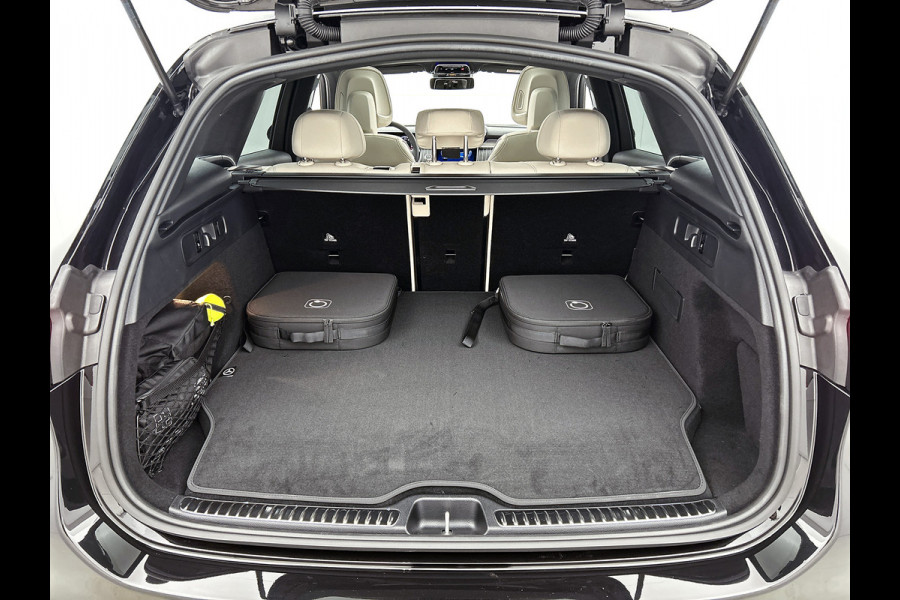 Mercedes-Benz GLC 300e 4MATIC Business Solution Luxury | Parkeerpakket met 360°-camera | Comfortpakket Plus | Trekhaak | Panoramaschuifdak | Sierdelen openporig hout aluminiumlines | DISTRONIC | 19 inch vijf-dubbelspaaks velgen |