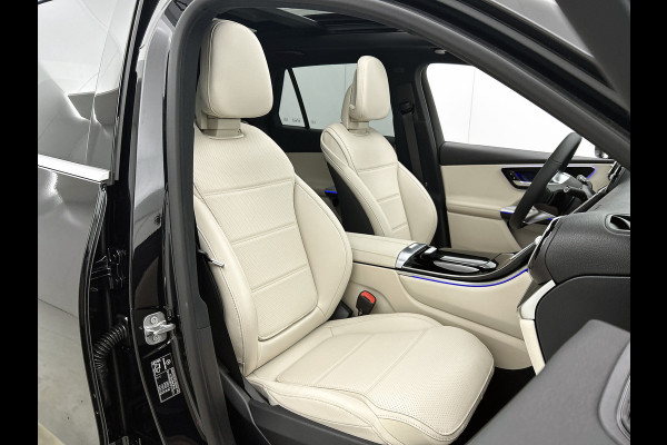 Mercedes-Benz GLC 300e 4MATIC Business Solution Luxury | Parkeerpakket met 360°-camera | Comfortpakket Plus | Trekhaak | Panoramaschuifdak | Sierdelen openporig hout aluminiumlines | DISTRONIC | 19 inch vijf-dubbelspaaks velgen |