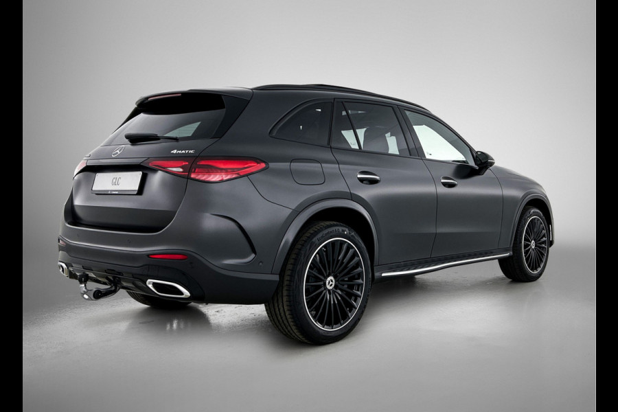 Mercedes-Benz GLC 300e 4MATIC Sport Edition | Premium | Nightpakket | Rijassistentiepakket Plus | Treeplanken in aluminiumlook | Trekhaak | Panoramaschuifdak | Smartphone integratie | 360° camera | Sfeerverlichting |