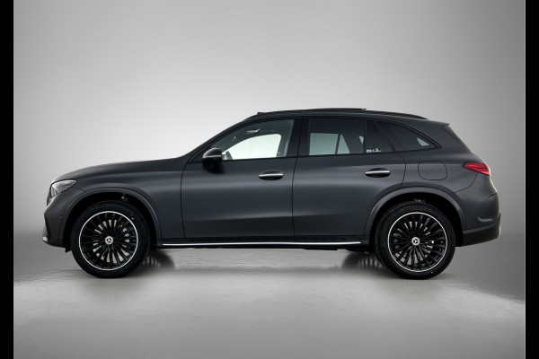 Mercedes-Benz GLC 300e 4MATIC Sport Edition | Premium | Nightpakket | Rijassistentiepakket Plus | Treeplanken in aluminiumlook | Trekhaak | Panoramaschuifdak | Smartphone integratie | 360° camera | Sfeerverlichting |