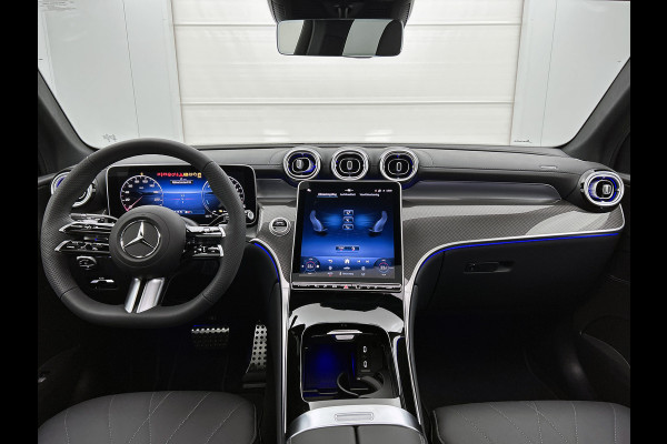 Mercedes-Benz GLC 300e 4MATIC Sport Edition | Premium | Nightpakket | Rijassistentiepakket Plus | Treeplanken in aluminiumlook | Trekhaak | Panoramaschuifdak | Smartphone integratie | 360° camera | Sfeerverlichting |