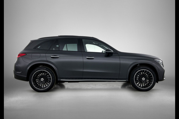 Mercedes-Benz GLC 300e 4MATIC Sport Edition | Premium | Nightpakket | Rijassistentiepakket Plus | Treeplanken in aluminiumlook | Trekhaak | Panoramaschuifdak | Smartphone integratie | 360° camera | Sfeerverlichting |