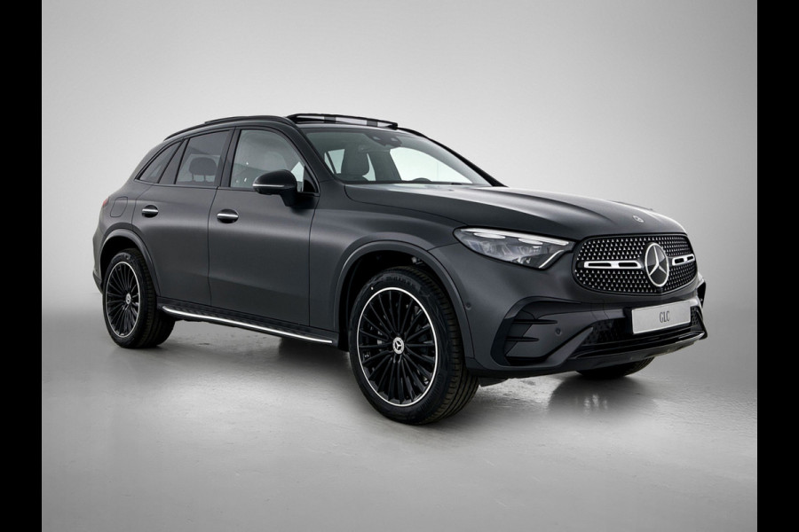 Mercedes-Benz GLC 300e 4MATIC Sport Edition | Premium | Nightpakket | Rijassistentiepakket Plus | Treeplanken in aluminiumlook | Trekhaak | Panoramaschuifdak | Smartphone integratie | 360° camera | Sfeerverlichting |