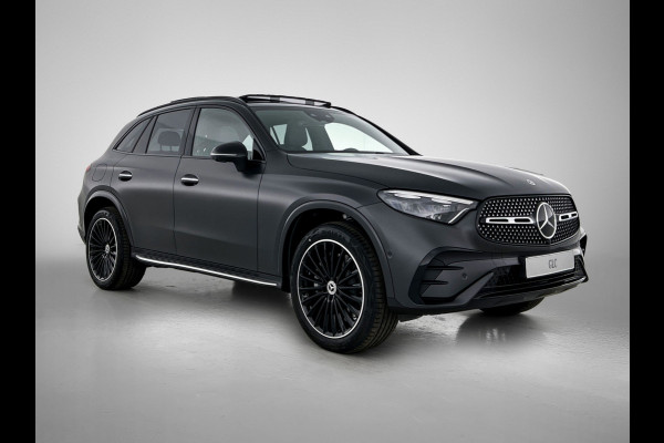 Mercedes-Benz GLC 300e 4MATIC Sport Edition | Premium | Nightpakket | Rijassistentiepakket Plus | Treeplanken in aluminiumlook | Trekhaak | Panoramaschuifdak | Smartphone integratie | 360° camera | Sfeerverlichting |