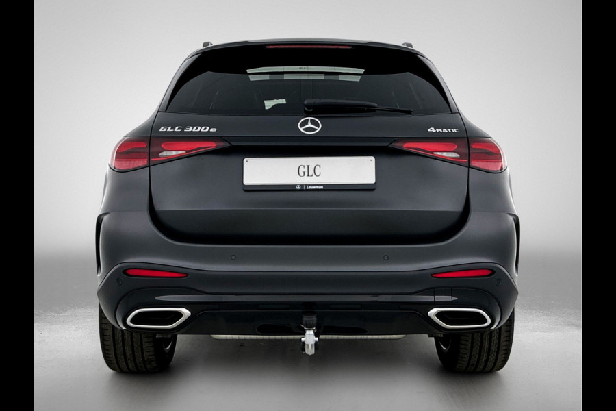 Mercedes-Benz GLC 300e 4MATIC Sport Edition | Premium | Nightpakket | Rijassistentiepakket Plus | Treeplanken in aluminiumlook | Trekhaak | Panoramaschuifdak | Smartphone integratie | 360° camera | Sfeerverlichting |