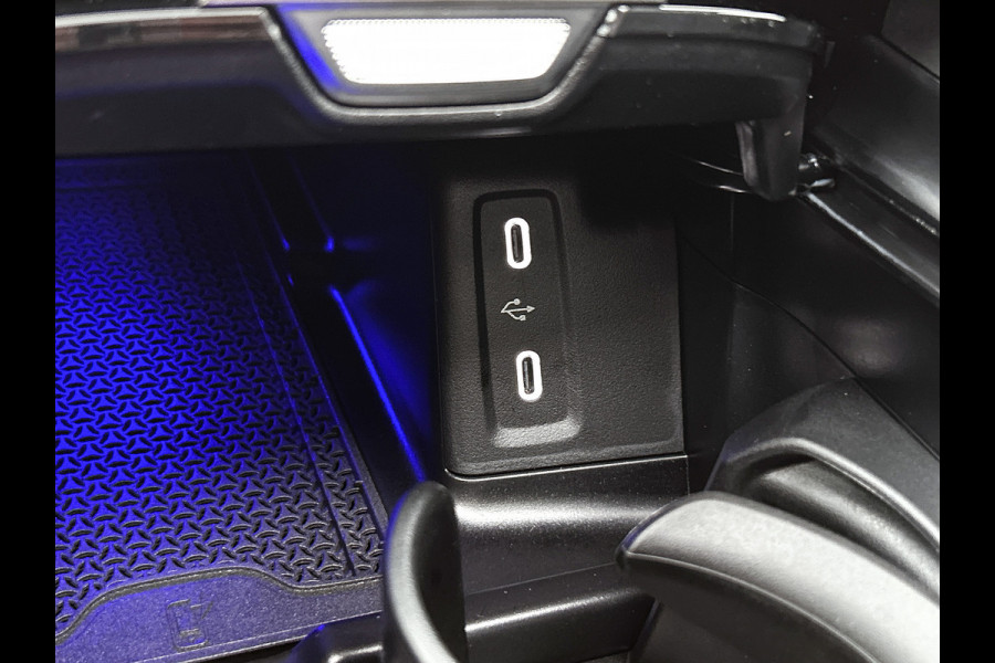 Mercedes-Benz GLC 300e 4MATIC Sport Edition | Premium | Nightpakket | Rijassistentiepakket Plus | Treeplanken in aluminiumlook | Trekhaak | Panoramaschuifdak | Smartphone integratie | 360° camera | Sfeerverlichting |