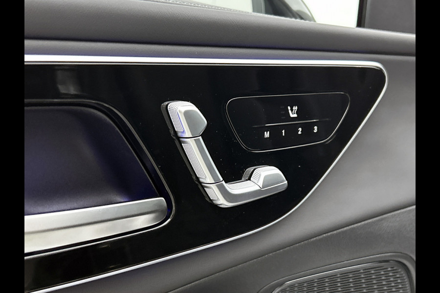Mercedes-Benz GLC 300e 4MATIC Sport Edition | Premium | Nightpakket | Rijassistentiepakket Plus | Treeplanken in aluminiumlook | Trekhaak | Panoramaschuifdak | Smartphone integratie | 360° camera | Sfeerverlichting |