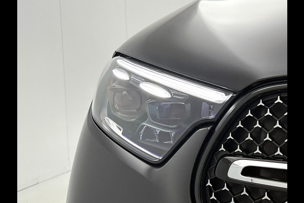 Mercedes-Benz GLC 300e 4MATIC Sport Edition | Premium | Nightpakket | Rijassistentiepakket Plus | Treeplanken in aluminiumlook | Trekhaak | Panoramaschuifdak | Smartphone integratie | 360° camera | Sfeerverlichting |