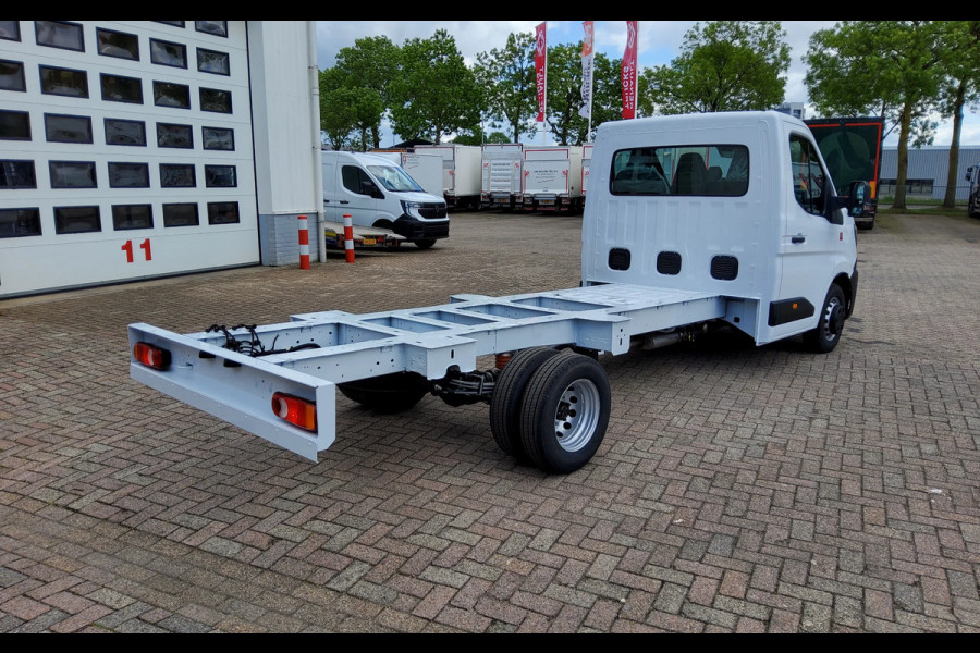 Renault Master NEW 170.35 CHASSIS RTWD DUBBELLUCHT - EURO 6