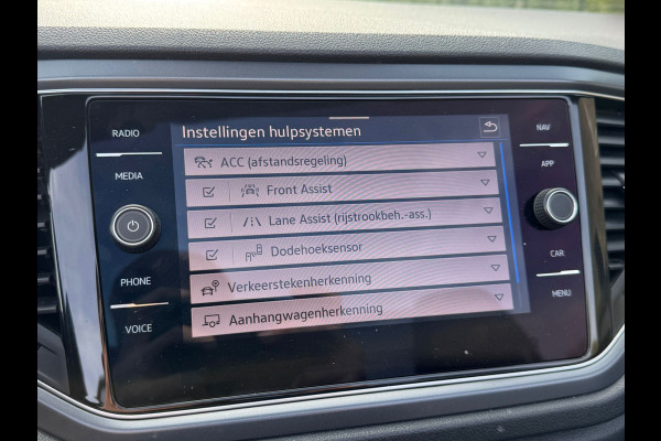 Volkswagen T-Roc Cabrio 1.5 TSI 150PK DSG R-LINE SPORT NAVI/PDC/TREKHAAK****