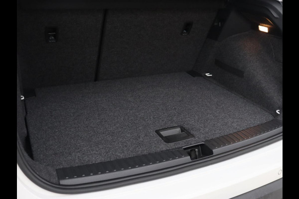 Seat Arona 1.0 TSI Style Intense | Carplay | Adaptive cruise | Camera | Navigatie | Side Assist | Climate control | Park Assist | Keyless | Bluetooth | Getint glas