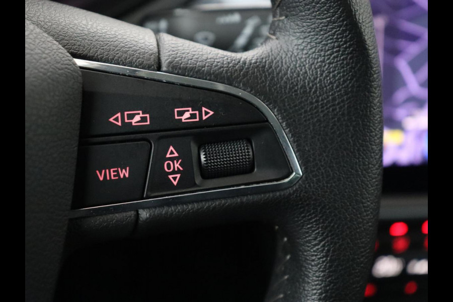 Seat Arona 1.0 TSI Style Intense | Carplay | Adaptive cruise | Camera | Navigatie | Side Assist | Climate control | Park Assist | Keyless | Bluetooth | Getint glas