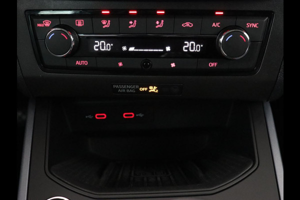 Seat Arona 1.0 TSI Style Intense | Carplay | Adaptive cruise | Camera | Navigatie | Side Assist | Climate control | Park Assist | Keyless | Bluetooth | Getint glas