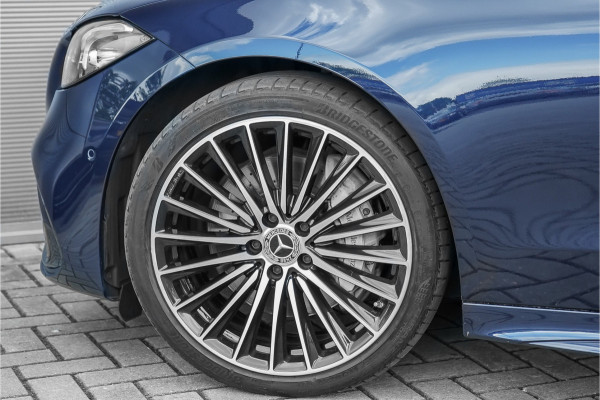 Mercedes-Benz C-Klasse 200 Launch Edition AMG Line Pano Burmester Trekhaak Camera Stoelverw