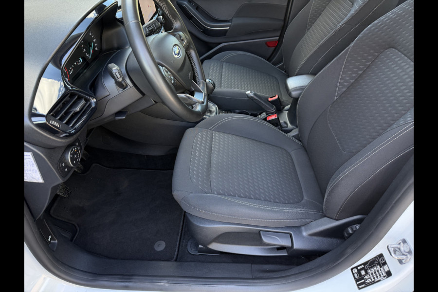 Ford Fiesta 1.0 EcoBoost Hybrid Titanium / Cruise / Airco / Carplay / Keyless / Lane assist