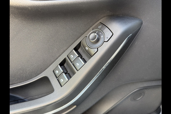 Ford Fiesta 1.0 EcoBoost Hybrid Titanium / Cruise / Airco / Carplay / Keyless / Lane assist