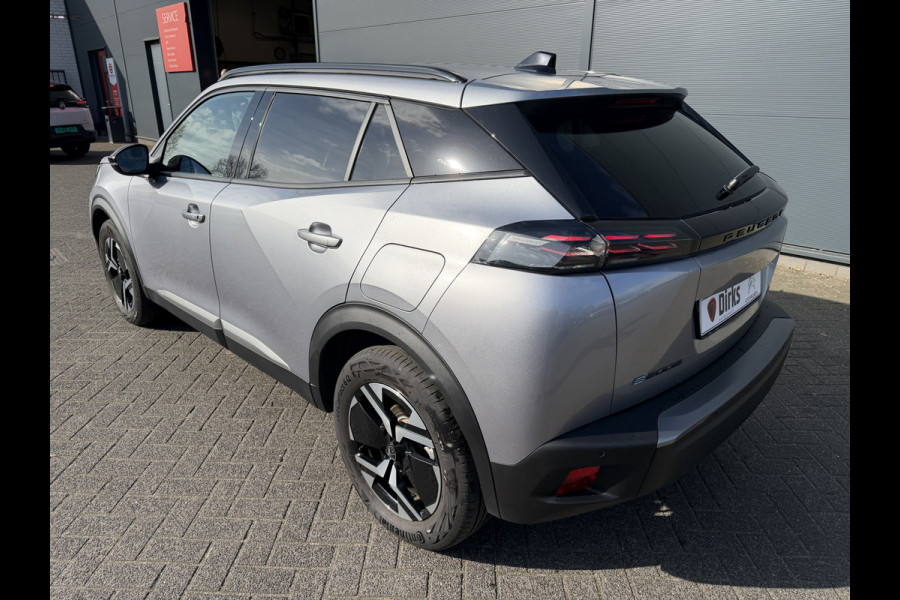 Peugeot e-2008 EV Allure 50 kWh (Keyless Entry - LED - Parkeersensoren V+A - Navigatie - Automatische Airco - 3D Cockpit - Apple Carplay)