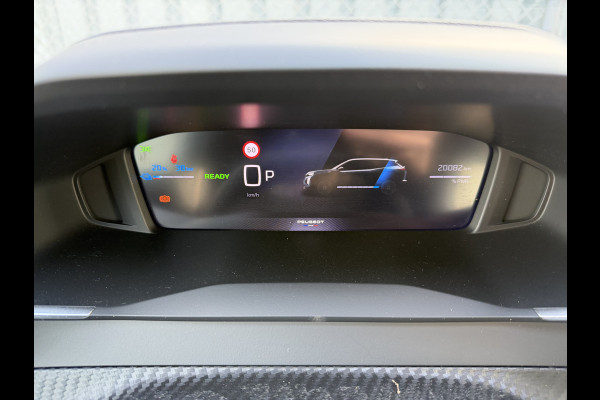Peugeot e-2008 EV Allure 50 kWh (Keyless Entry - LED - Parkeersensoren V+A - Navigatie - Automatische Airco - 3D Cockpit - Apple Carplay)