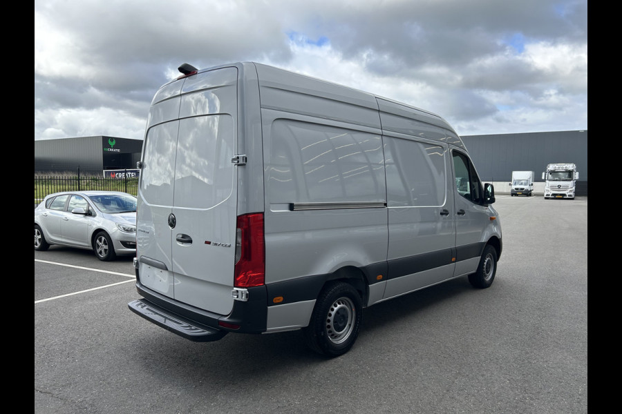 Mercedes-Benz Sprinter 317 CDI L2 H2 MBUX / 360 Camera / Navigatie / Cruise control / Airco / 270 Graden achterdeuren