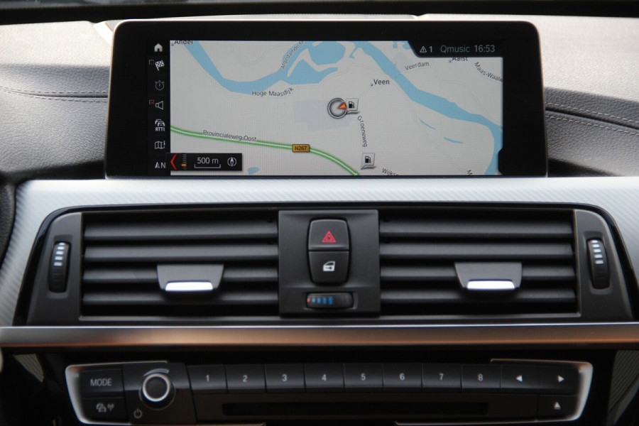 BMW 3 Serie Touring 318i M Sport | 2E EIGENAAR | PANO-DAK | LEDER | HARMAN-KARDON | SPORTONDERSTEL | STOELVERW | NAVI | PDC | LED