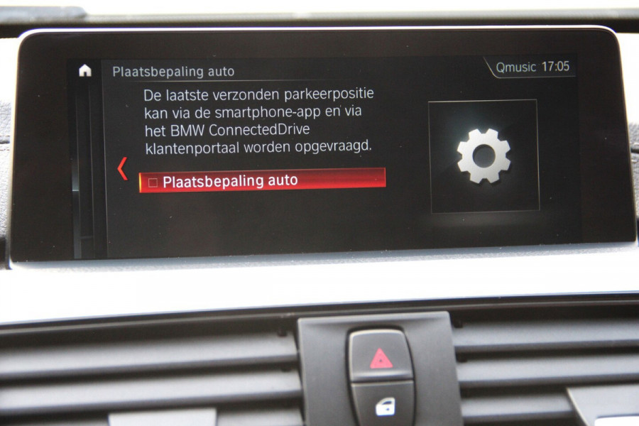 BMW 3 Serie Touring 318i M Sport | 2E EIGENAAR | PANO-DAK | LEDER | HARMAN-KARDON | SPORTONDERSTEL | STOELVERW | NAVI | PDC | LED