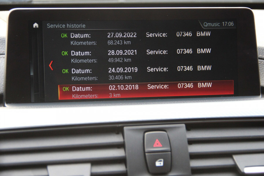 BMW 3 Serie Touring 318i M Sport | 2E EIGENAAR | PANO-DAK | LEDER | HARMAN-KARDON | SPORTONDERSTEL | STOELVERW | NAVI | PDC | LED