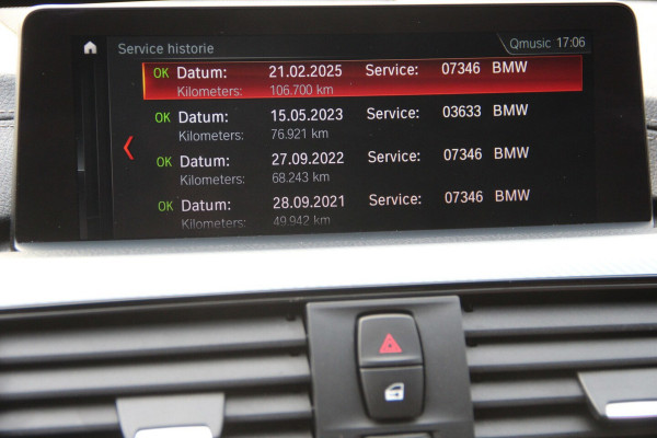 BMW 3 Serie Touring 318i M Sport | 2E EIGENAAR | PANO-DAK | LEDER | HARMAN-KARDON | SPORTONDERSTEL | STOELVERW | NAVI | PDC | LED