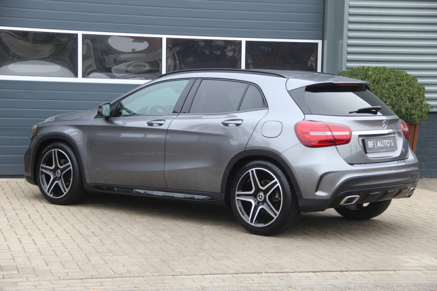 Mercedes-Benz GLA 200 AMG Line