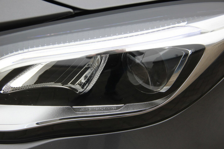 Mercedes-Benz GLA 200 AMG Line