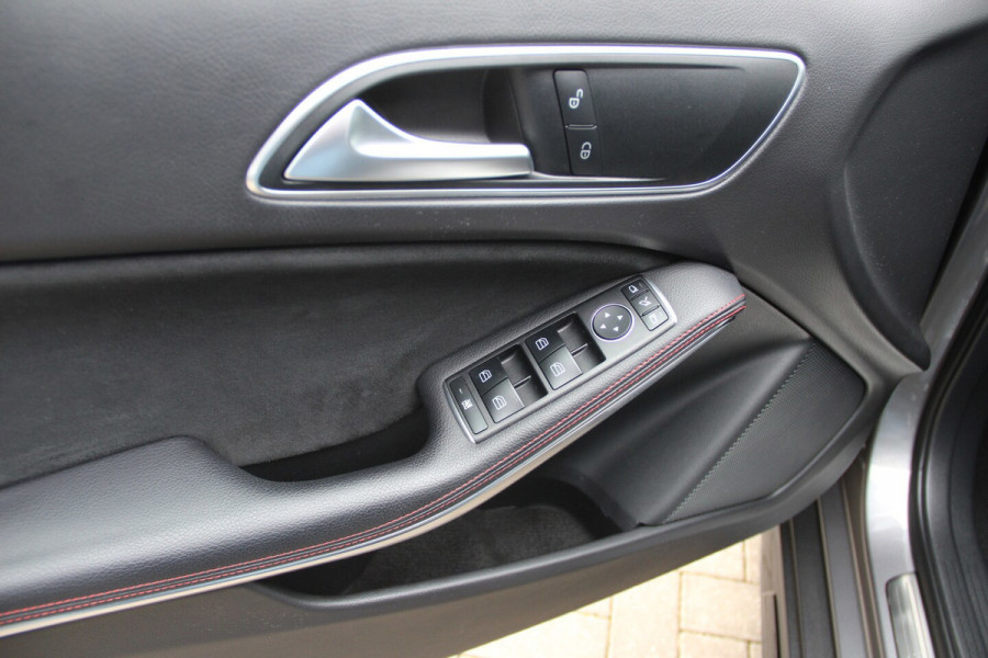 Mercedes-Benz GLA 200 AMG Line